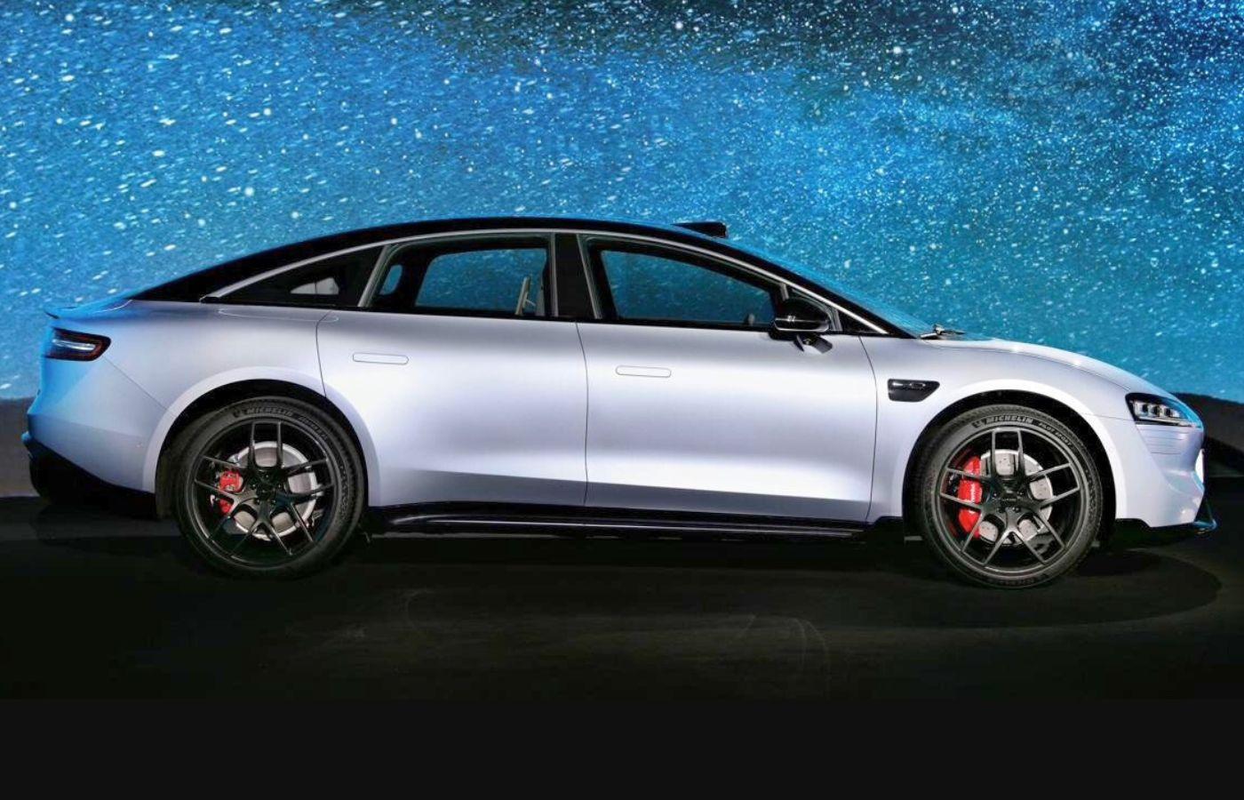 découvrez la voiture électrique révolutionnaire de huawei, une innovation hors du commun pour un monde plus écologique et connecté.